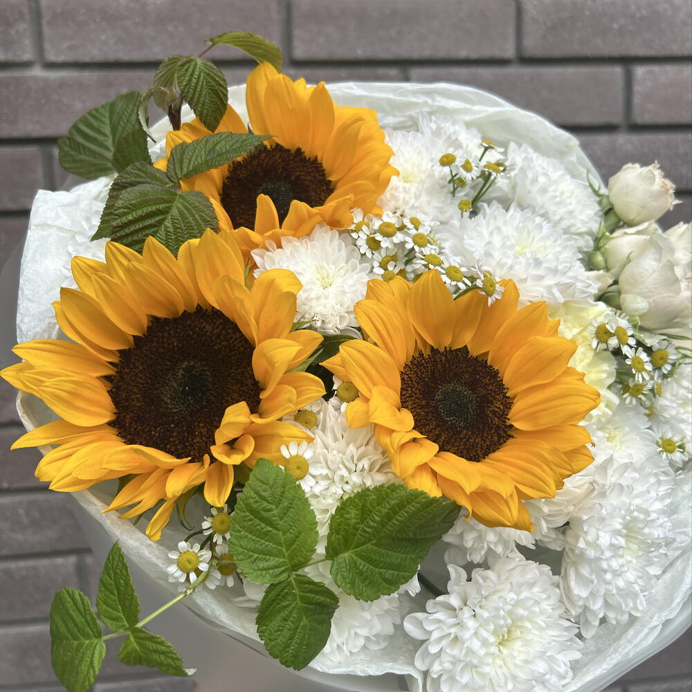 букет с подсолнухами