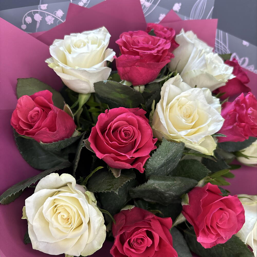 Букет 15 роз🌹🌹🌹
