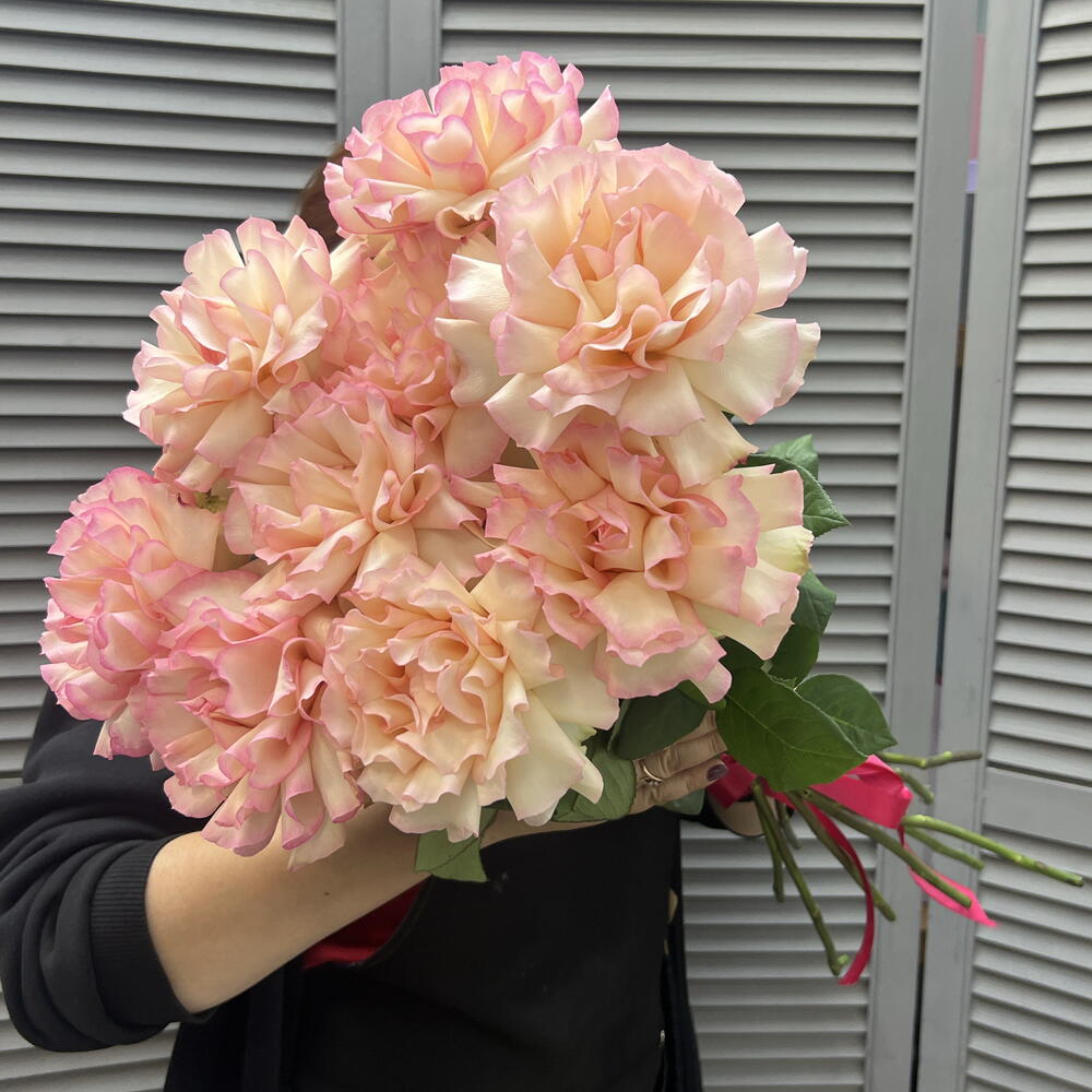 Ажурные розы 9шт🥰
