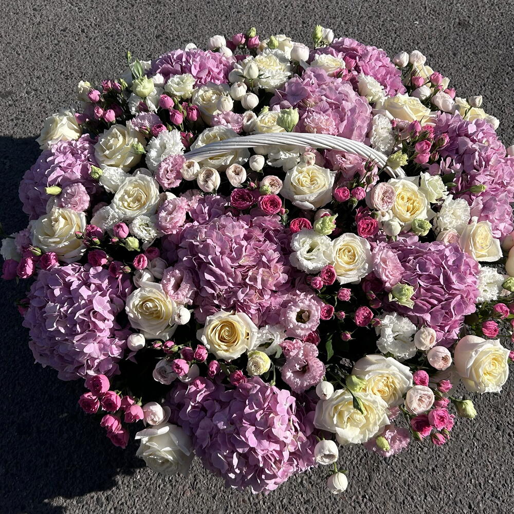 Stunning basket