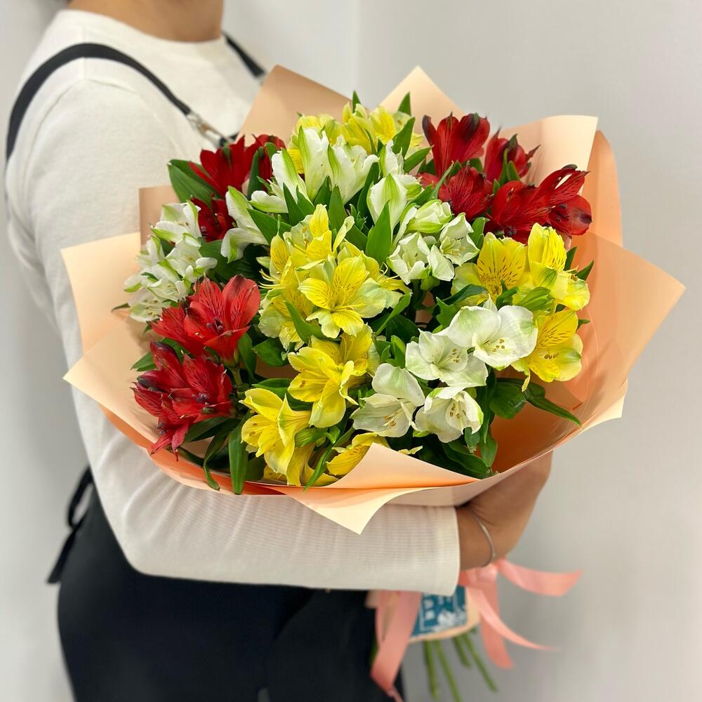 Букет из альстромерий с доставкой по Иркутску 🌸