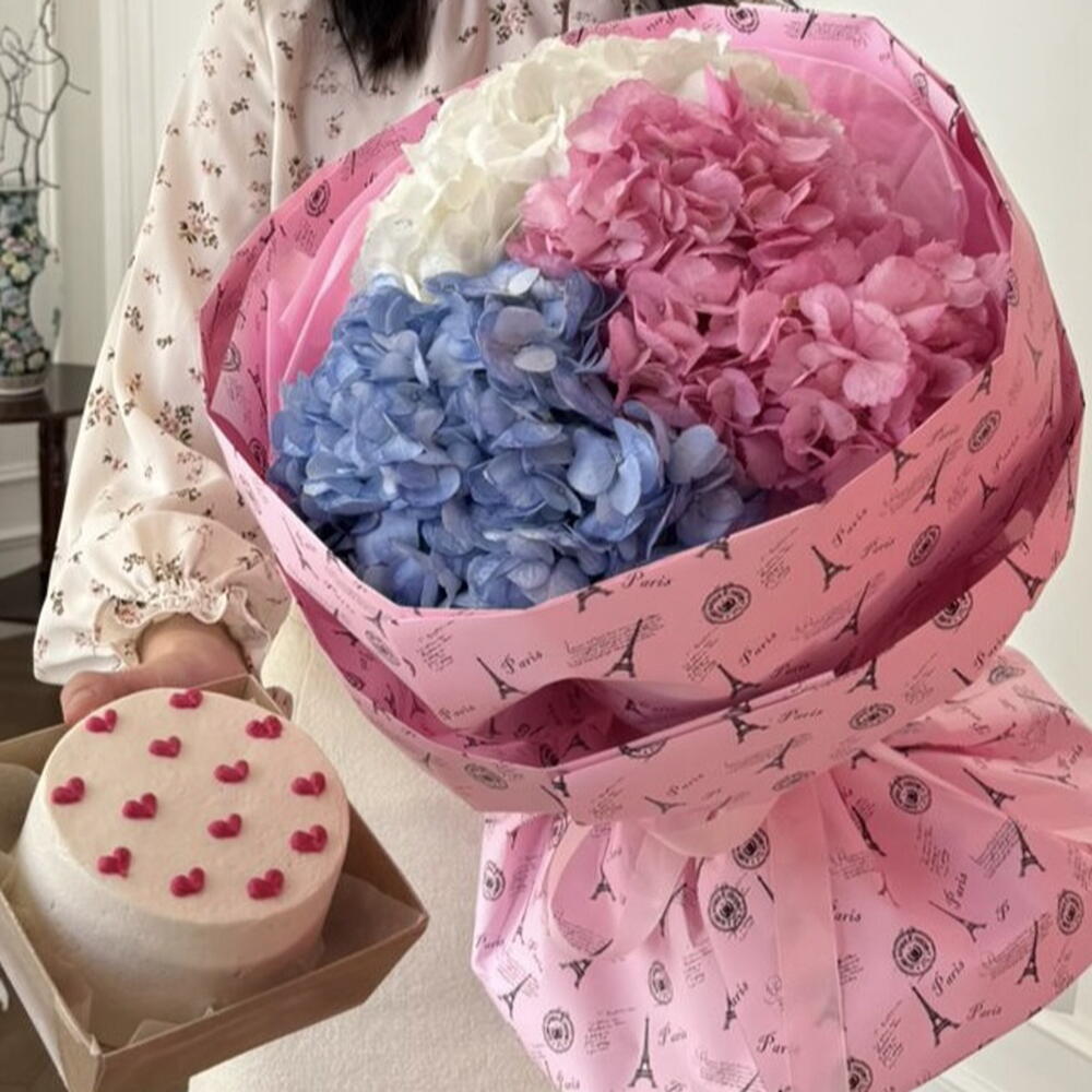 Signature bouquet Joyful Bloom +bento cake