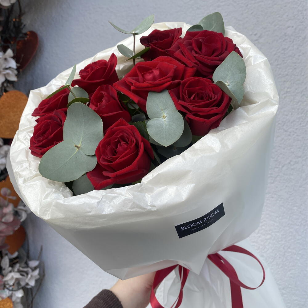 ️Алые розы для прекрасной девушки