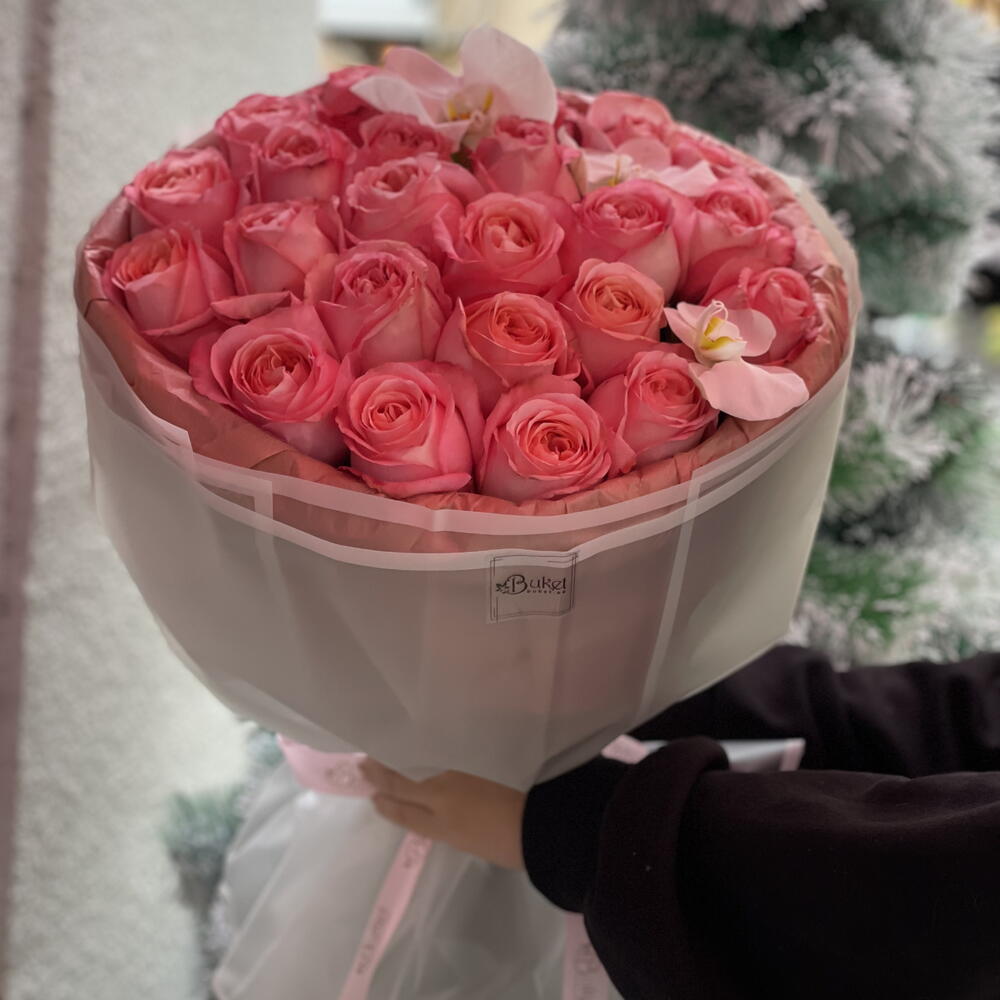 Букет красивый 23шт роз💕