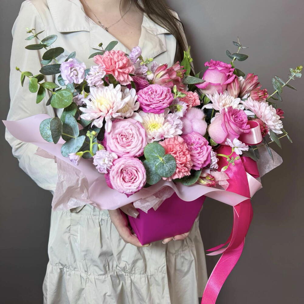 Цветочная композиция в малиновом кашпо💖💝🌸