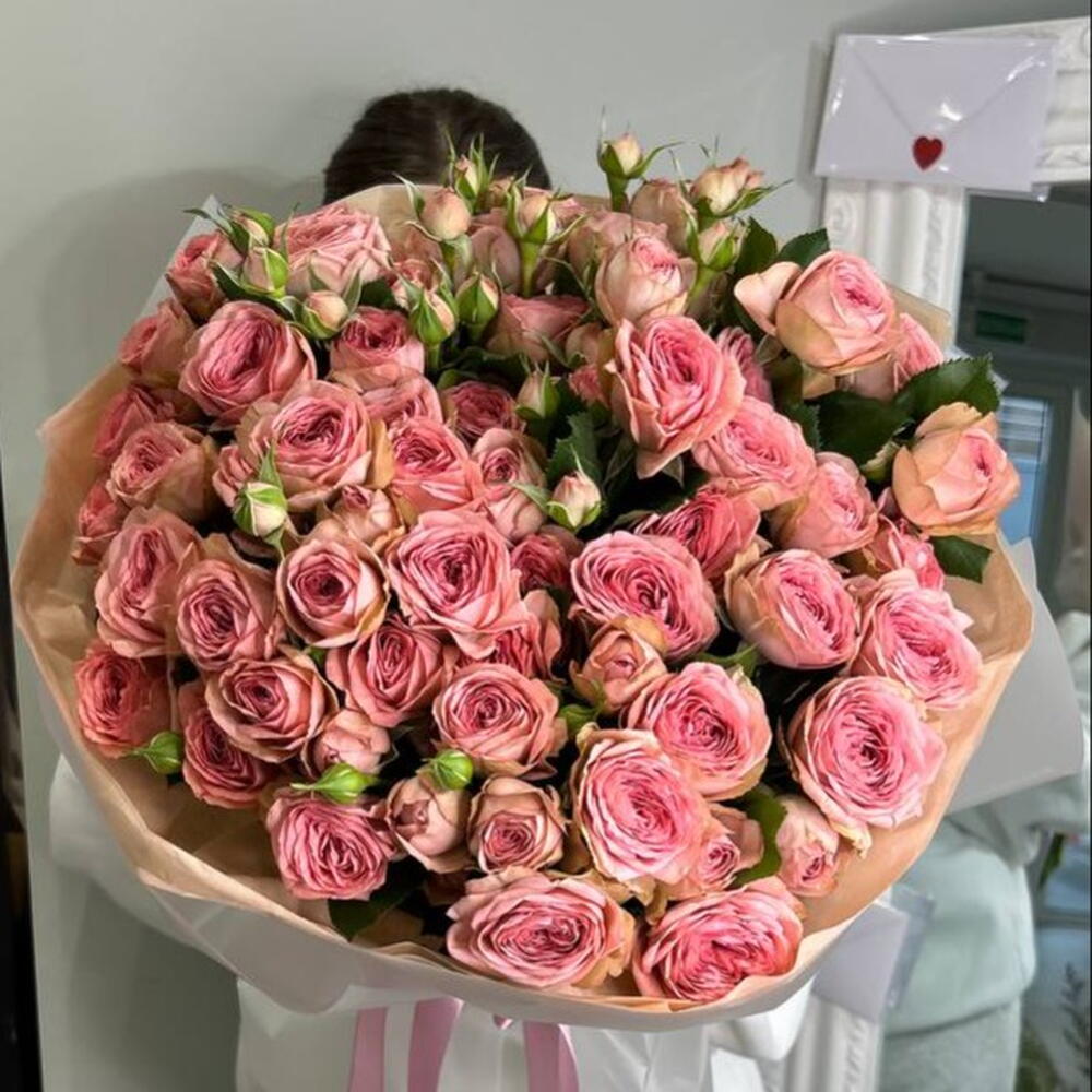 Букет из 15 кустовых роз