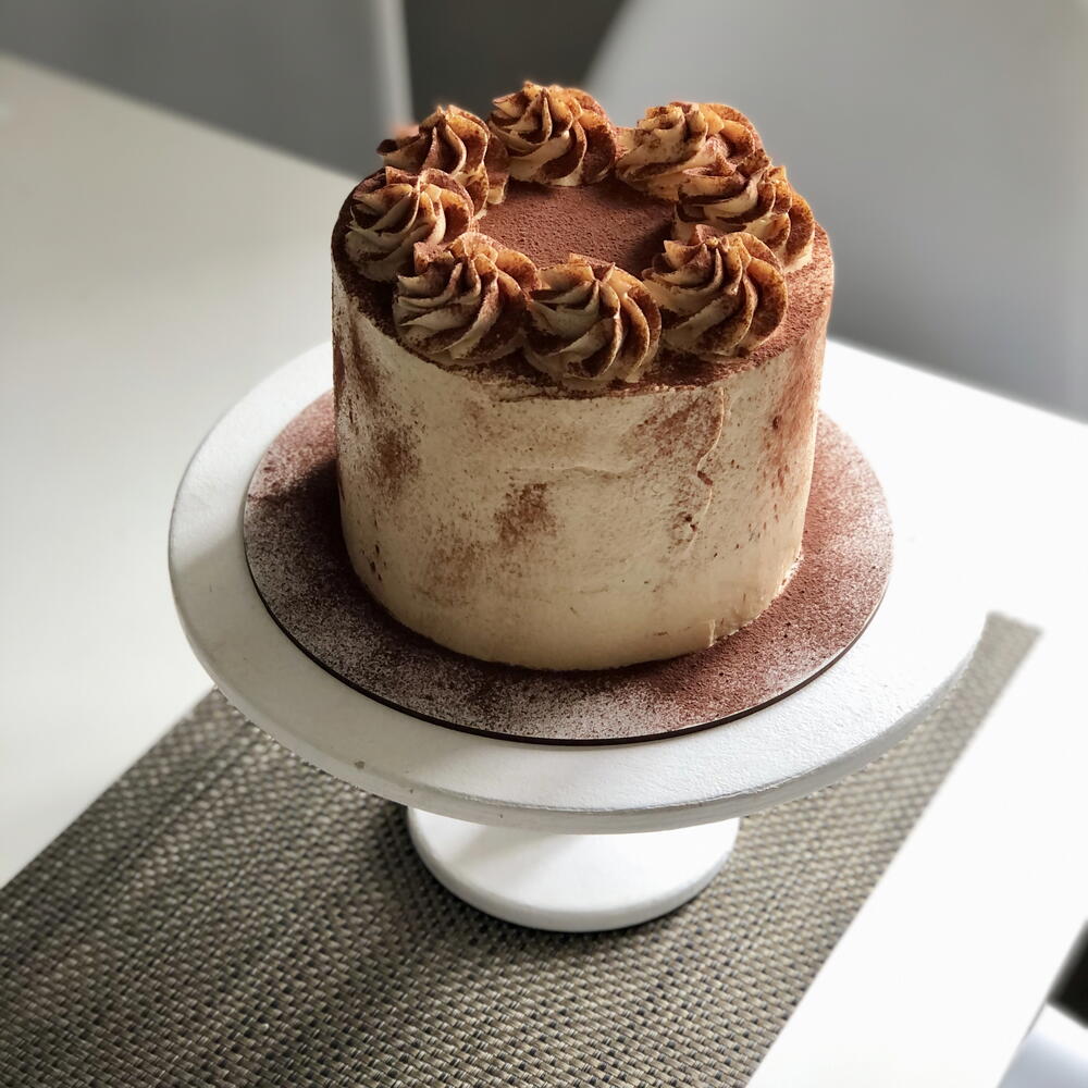 Торт шоколадный с карамелью
