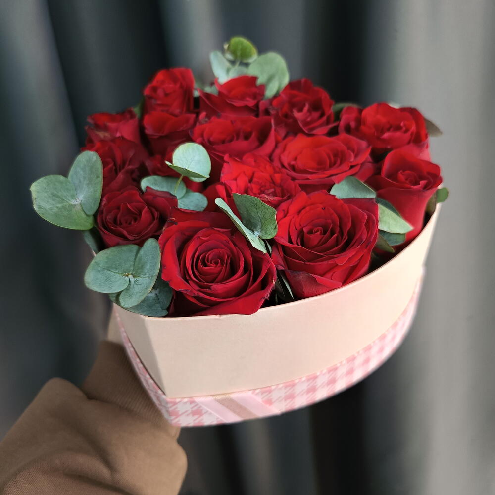 Сердце из роз