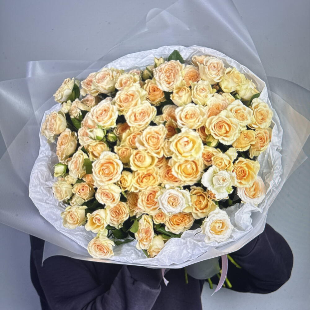 Букет из нежных кустовых роз (49-0513)