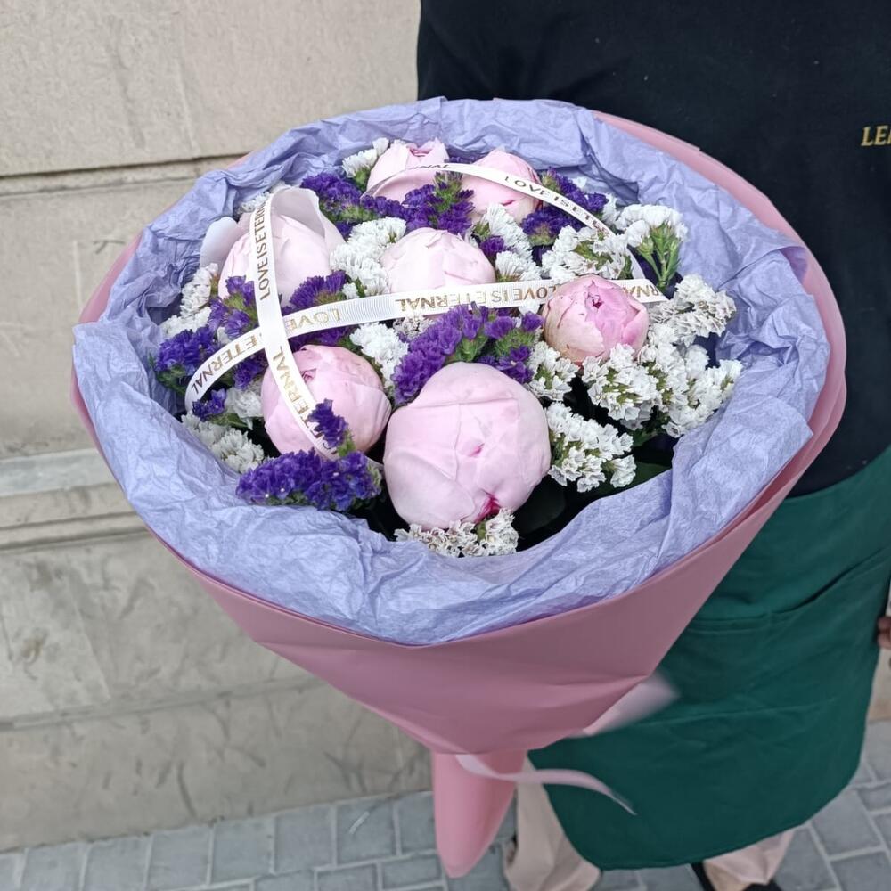 Пионы Сара Бернар