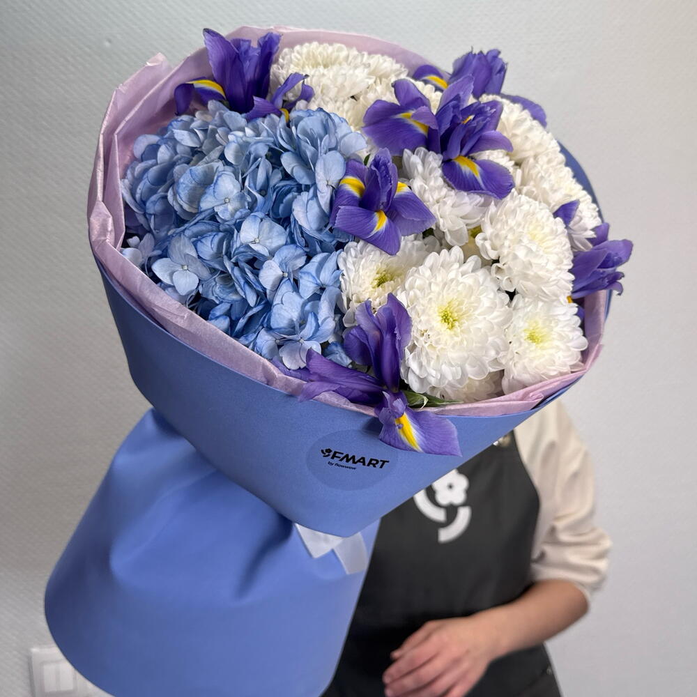 Мелодия искры / ирисы, кустовые хризантемы, гортензия