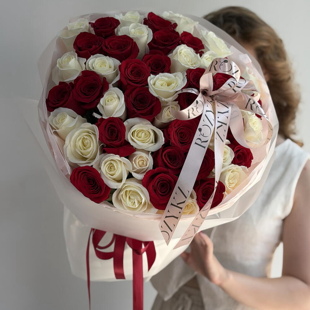Mono bouquet of 51 roses "Contrast of Emotions"