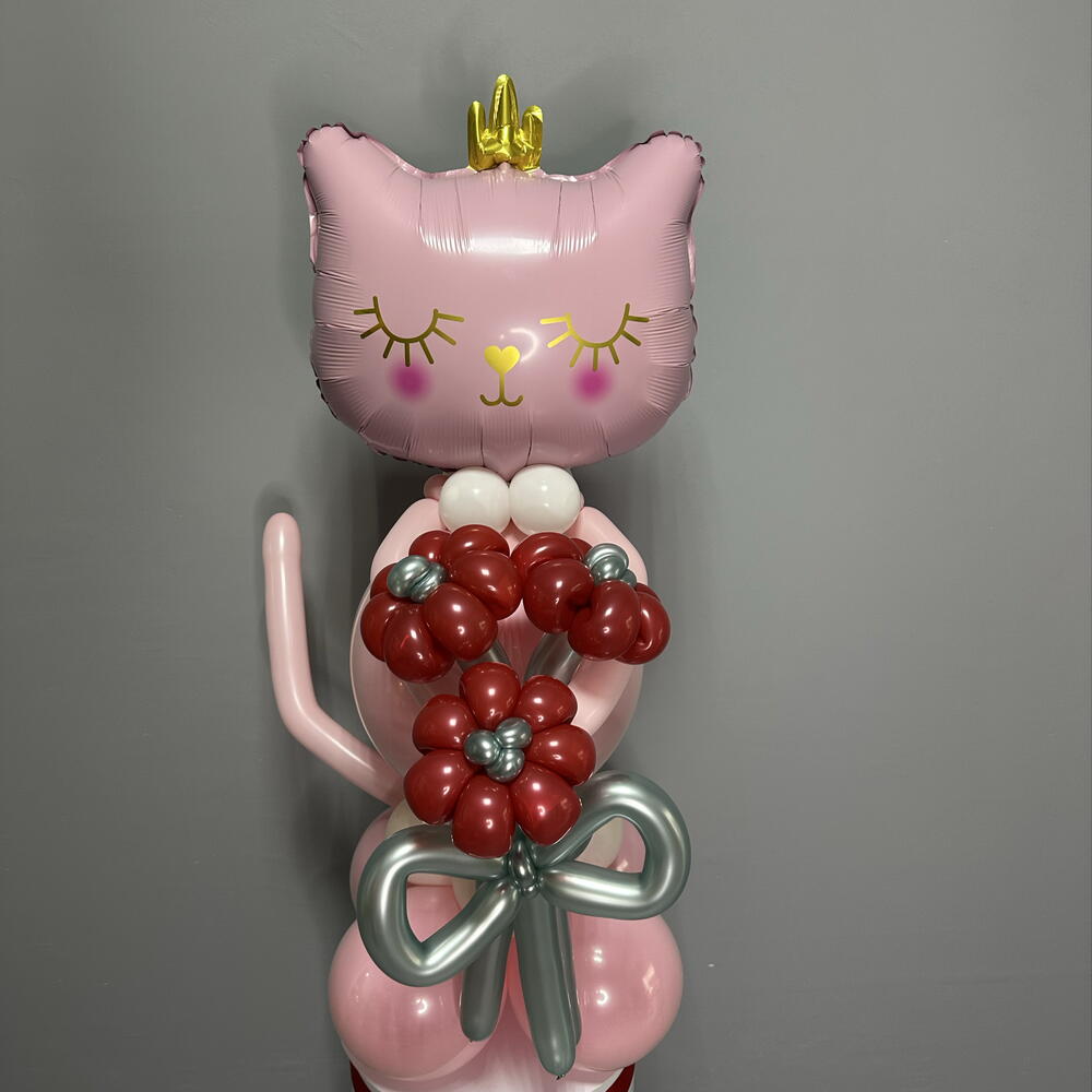Розовый котёнок