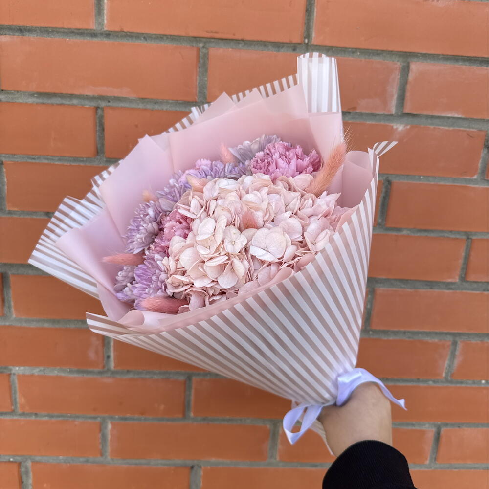 Розовый букет