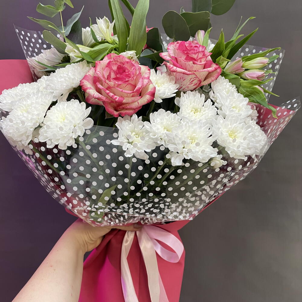 Букет с интересной розой 🥰