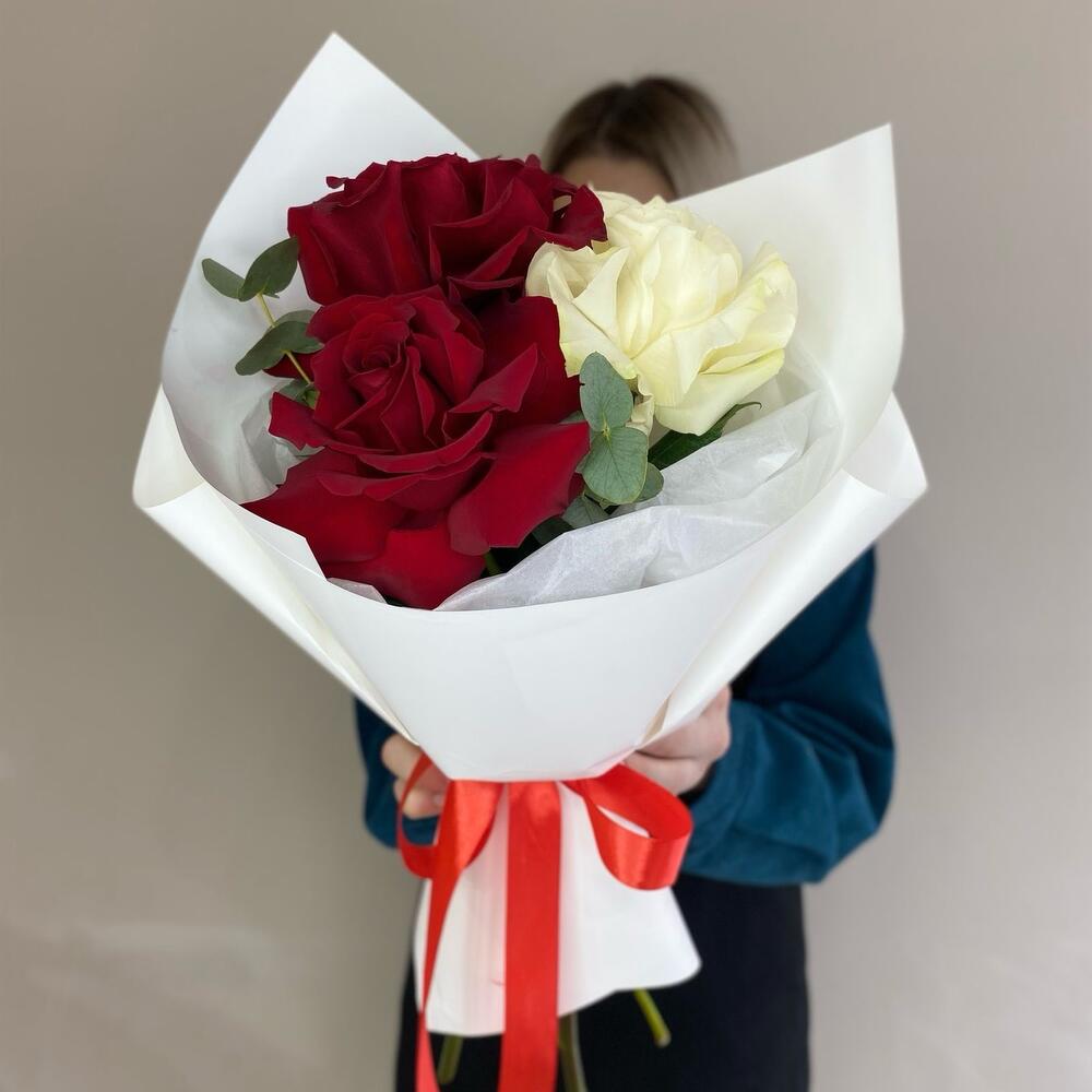Комплимент Букет из 3 французских роз🌹