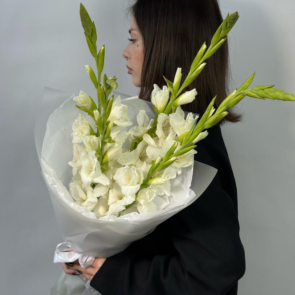 Mono bouquet 175 из 5 гладиолусов к 1 сентября