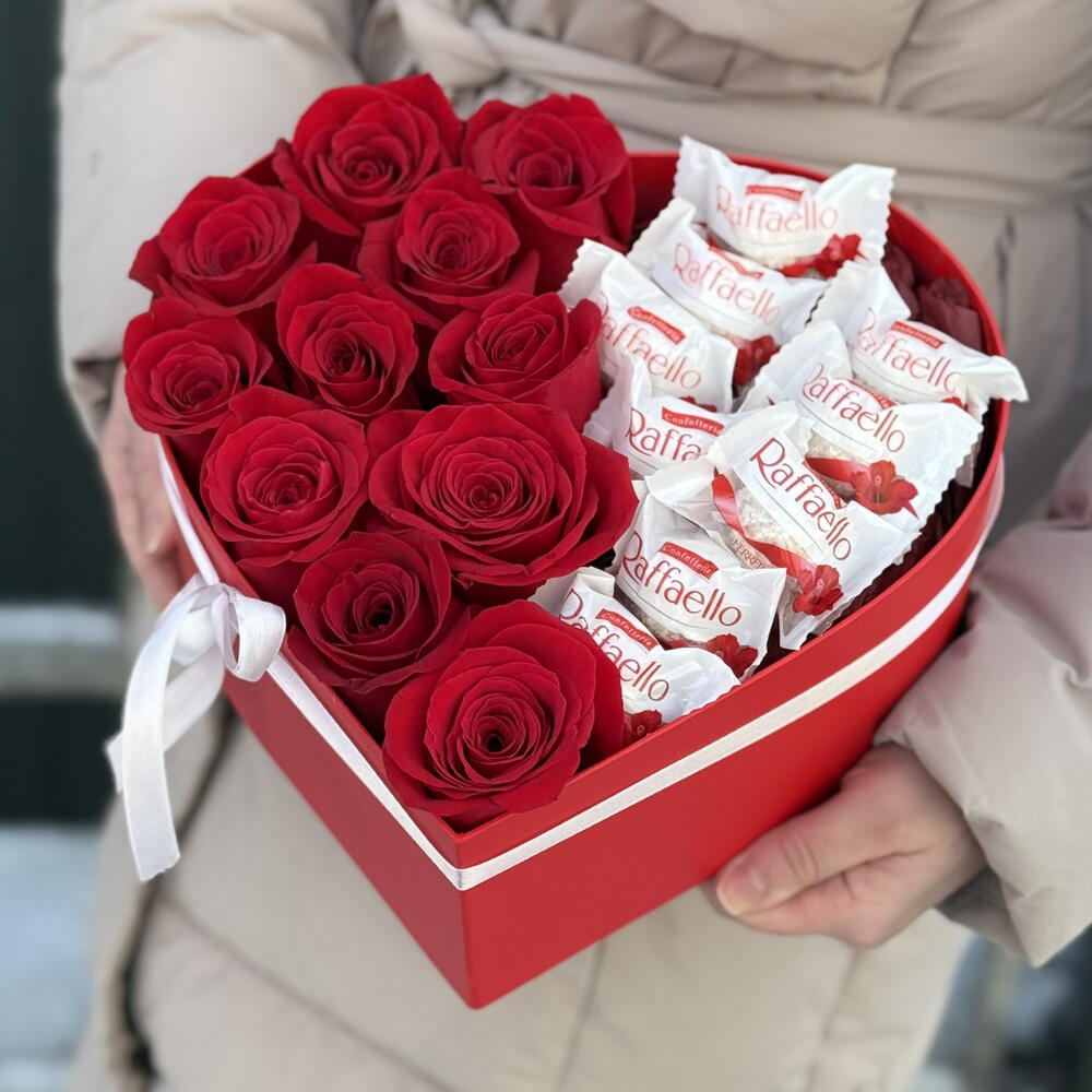 Heart of red roses and Raffaello 6