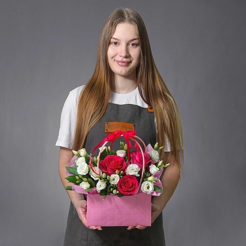 Композиция "Сумочка с розовыми розами" 0487