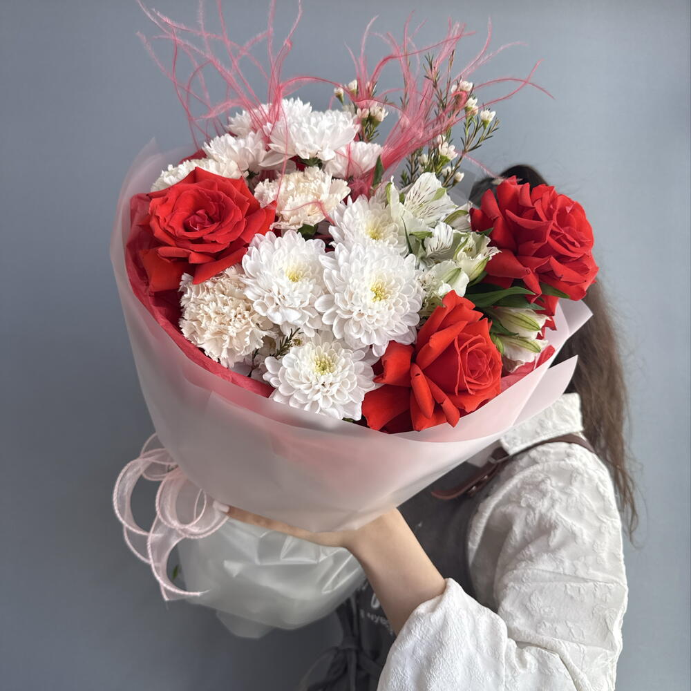 Красивый букет из розы Нины