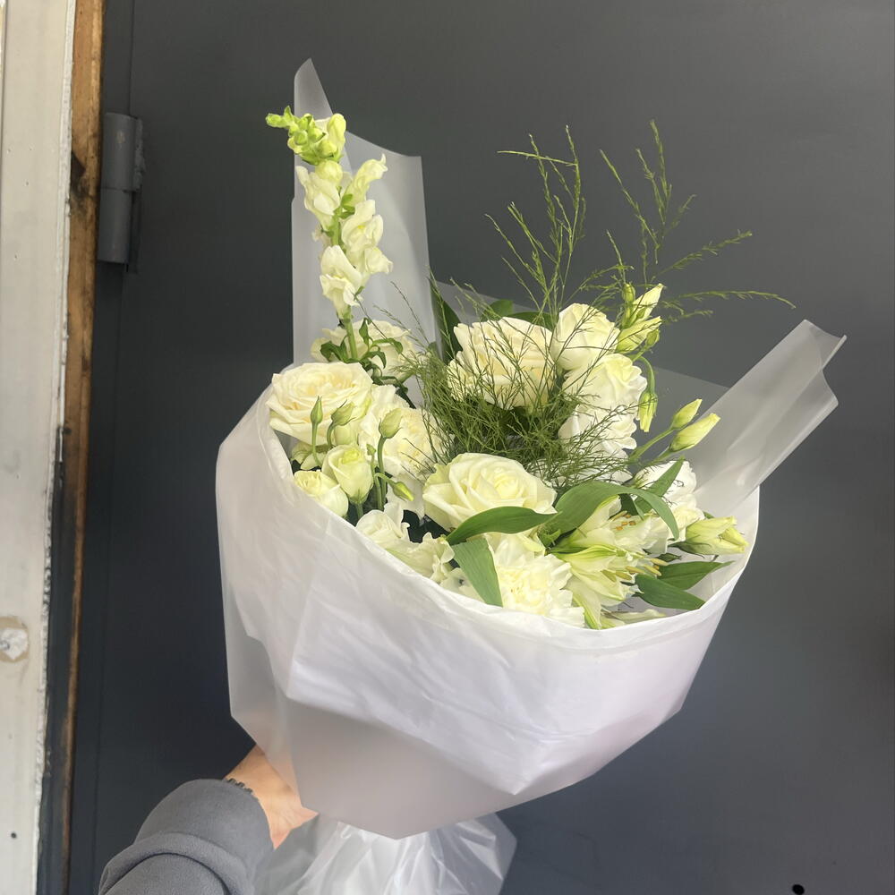 Букет в подарок на свадьбу — для молодожёнов