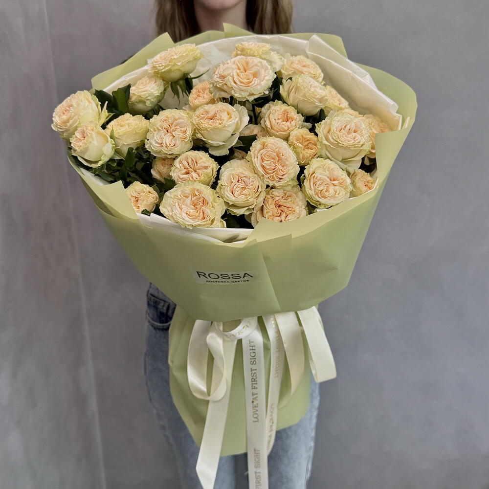 Букет из кустовой розы summer rose