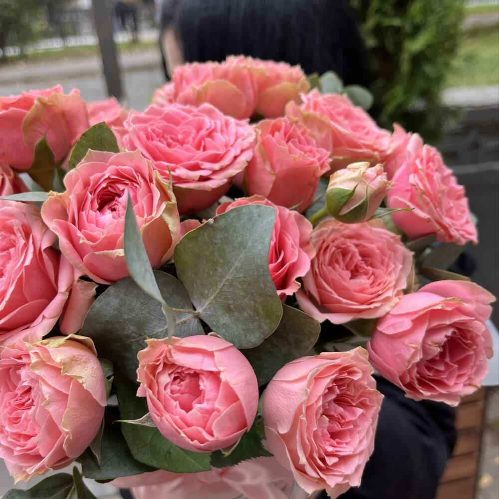 Коробка из кустовых роз