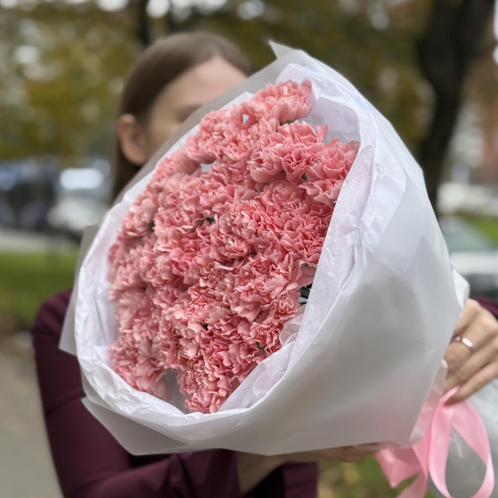 🌙 «Свидание при луне: монобукет из розовых диантусов» 🌸в матовой стильной упаковке 💐