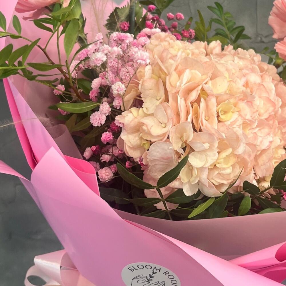 Гортензия , диантусы  , гипсофила