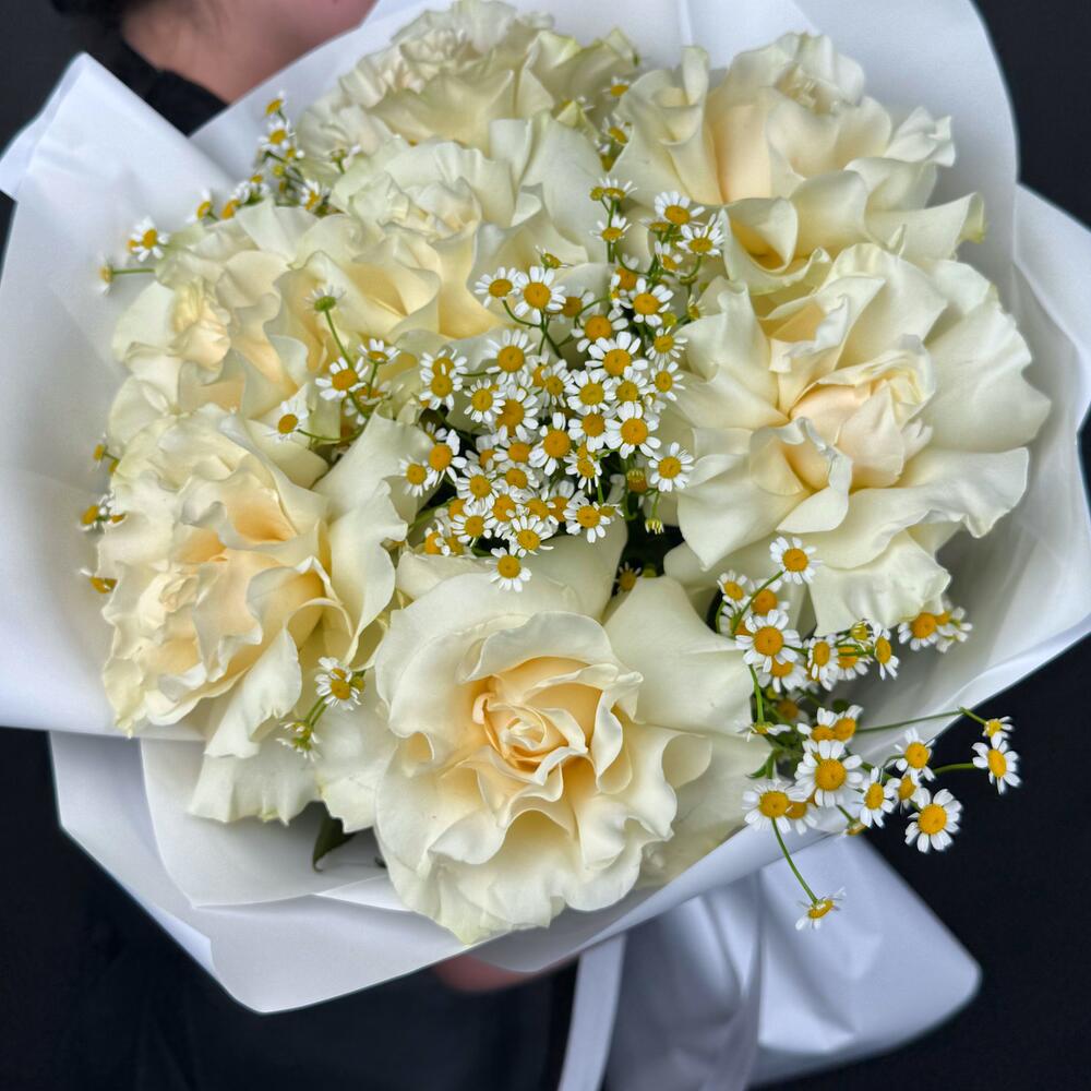 Букет 6844 l Белые Ажурные Розы и Ромашки