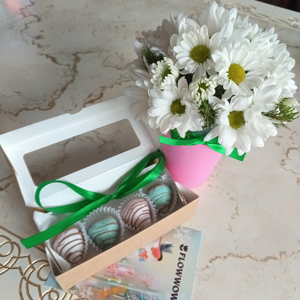 Комбо стаканчик с хризантемой +🍓" Бархатный десерт"