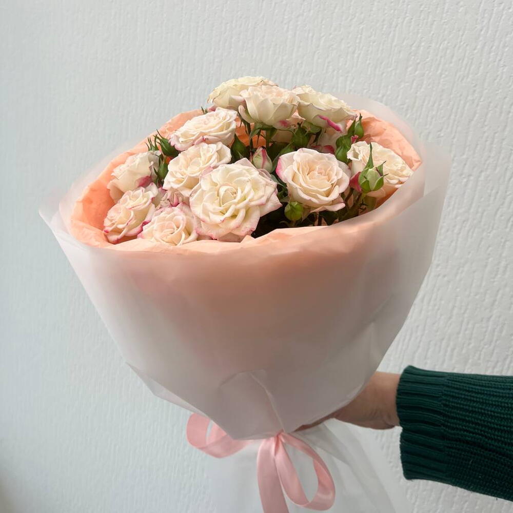 Монобукет из 3 нежных кустовых роз