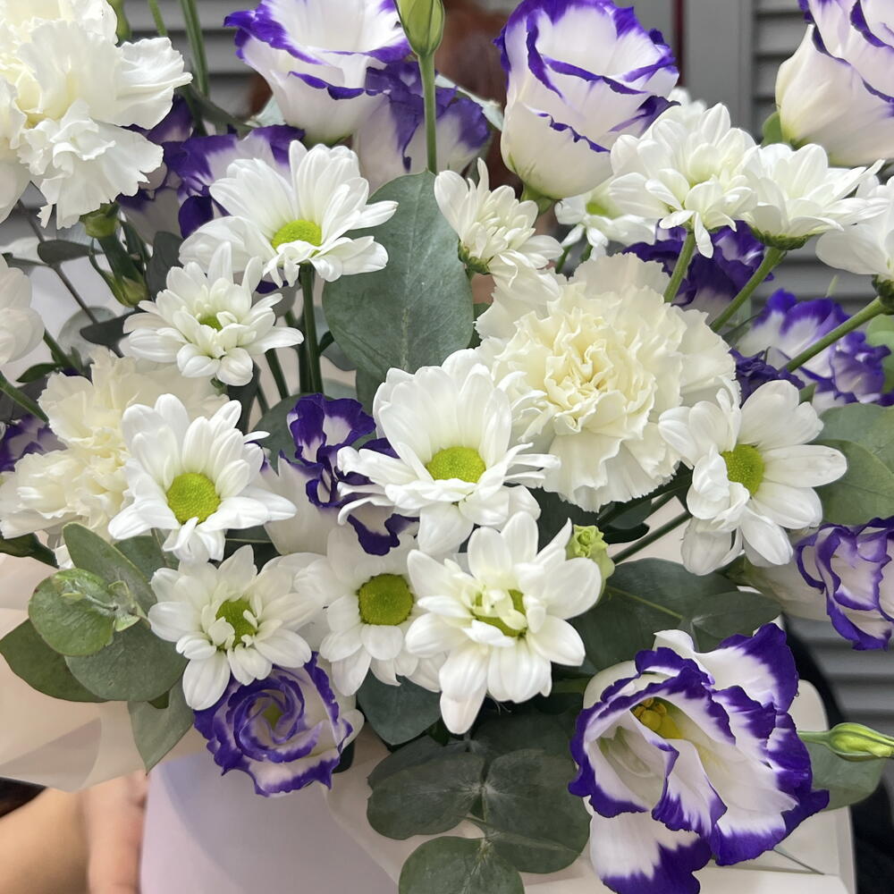 Цветочный комплимент коробке 💜