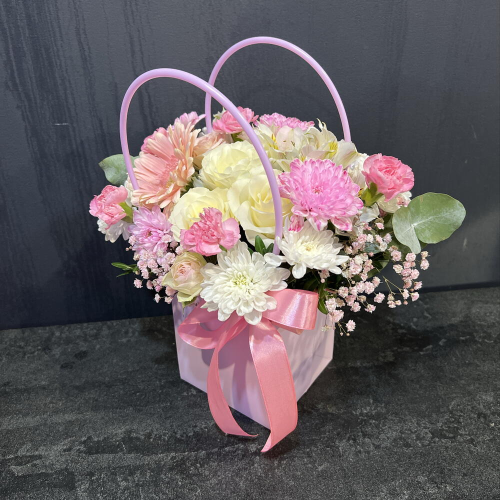 Цветы в сумочке🌸