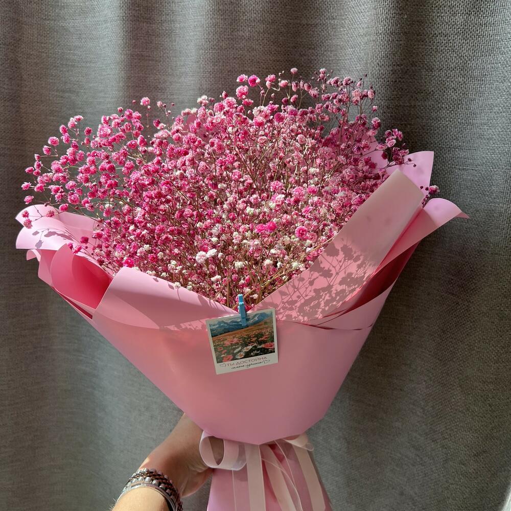 Букет из розовых гипсофил