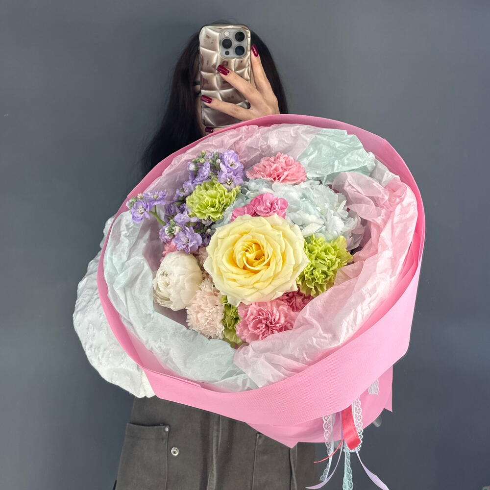 Дофаминовый букет🪻🌼🌺🌸🌹 голубая Гортензия, диантусы, маттиола и пион
