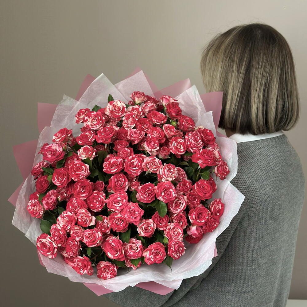 Букет из 15 кустовых роз (Фаерворкс)