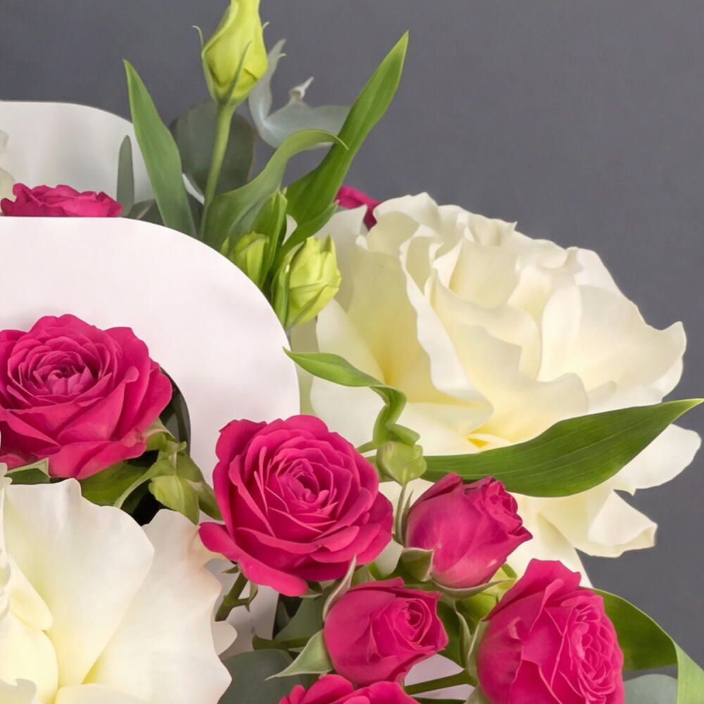 Моей любимой Цветы в сумочке 🌸