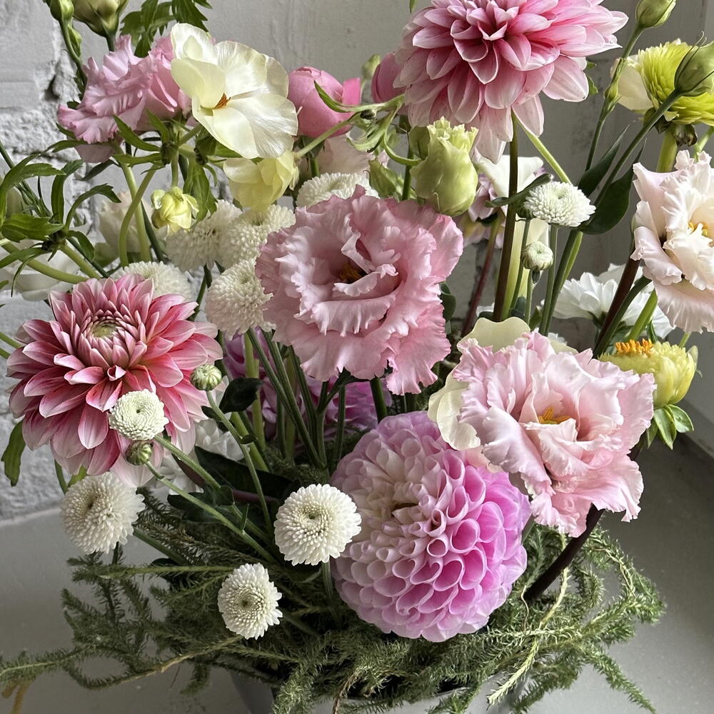 Цветочная полянка 🌸🤍