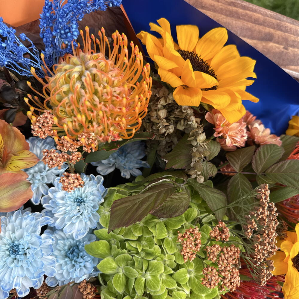 Букет дофамин ( подсолнух, леуко , зеленая гортензия 🍁💐🍂🌻🌻🌻