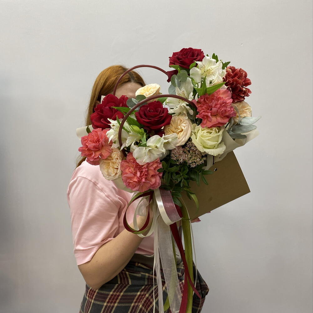 Яркая композиия🌹