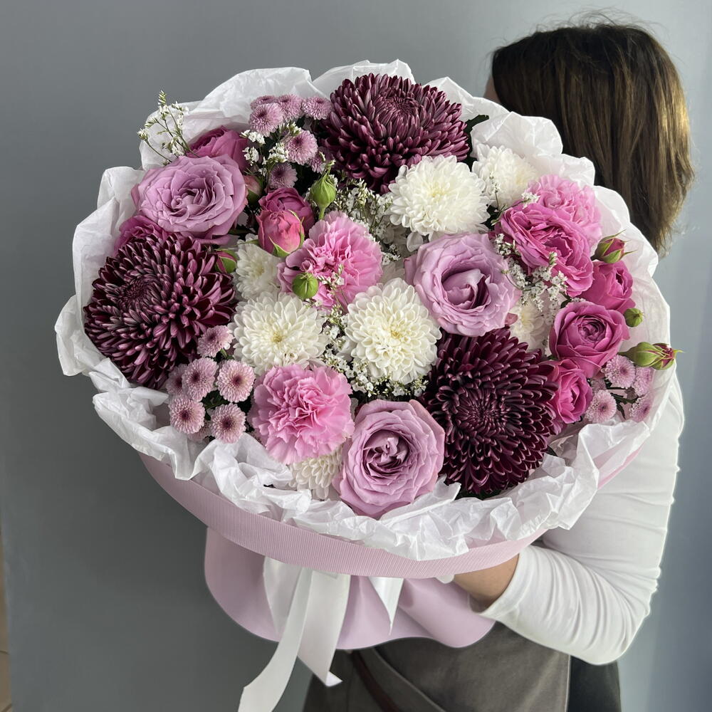 Букет королевский  👑 хризантема Бигуди 🌸 ароматная Роза  Маритим 💜 сиреневая Сантини 🩷