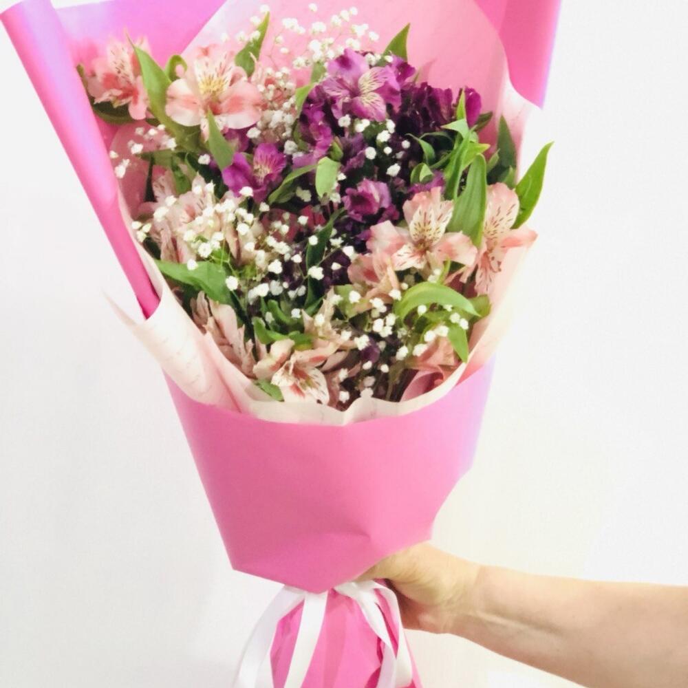 Альстромерия с гипсофилой в букете, Цветы и подарки в Балашихе, купить ...