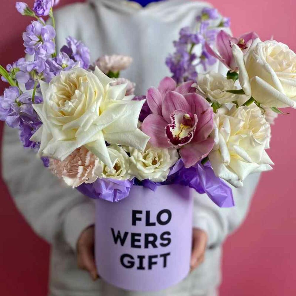 🌹 Коробка Flowersgift с цветами - 22