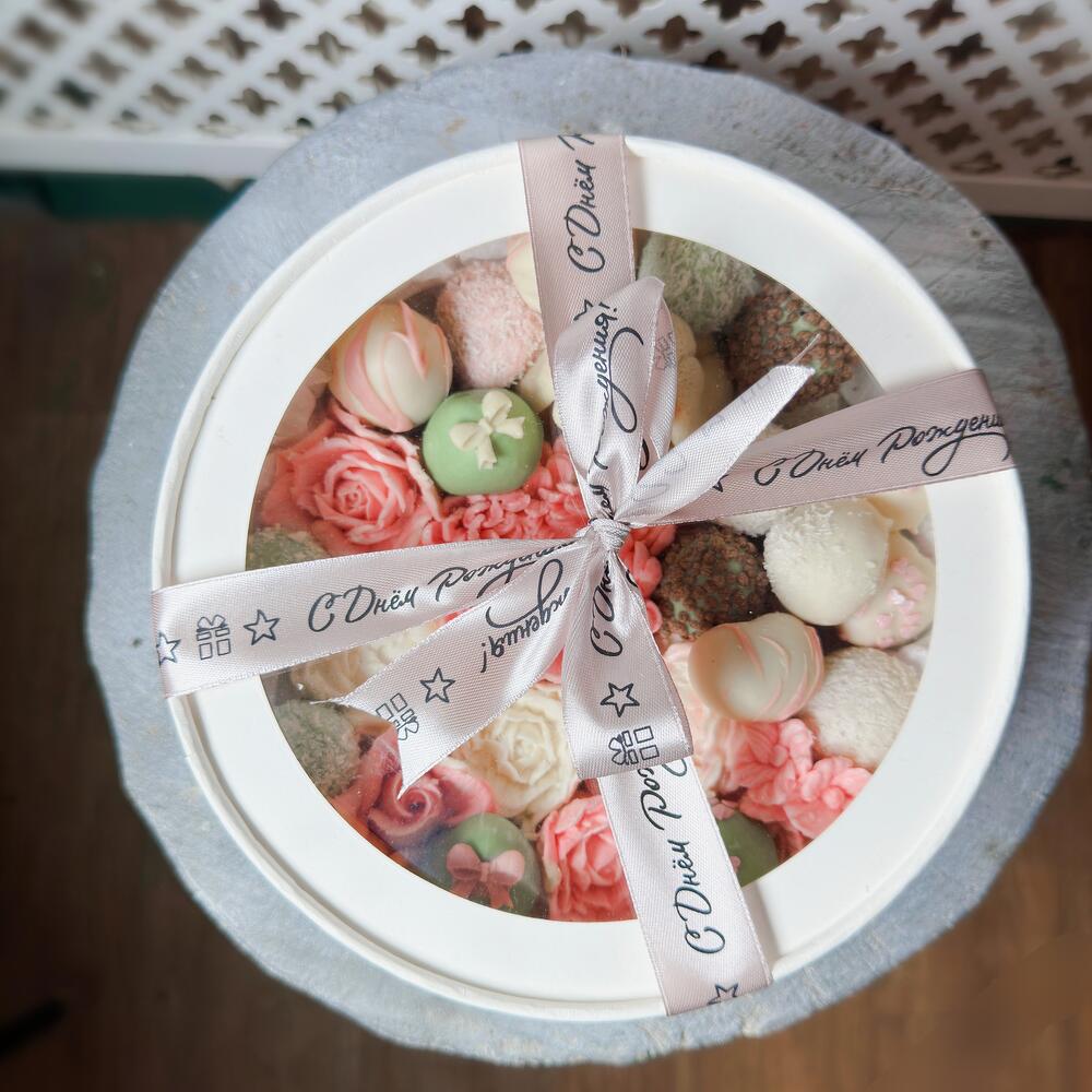 Набор зефир-суфле, клубника в шоколаде  и шоколадный заяц
