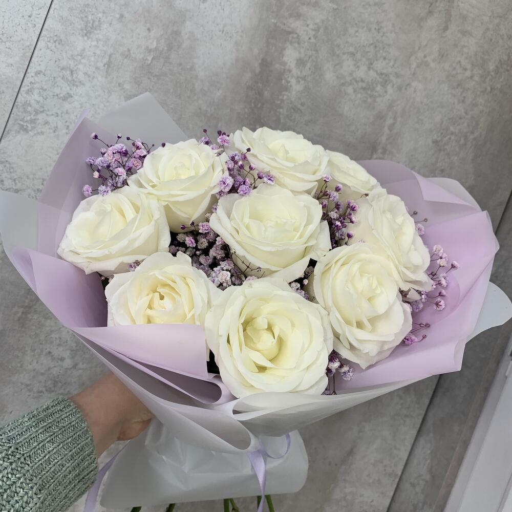 Белые розы с гипсофилой💜