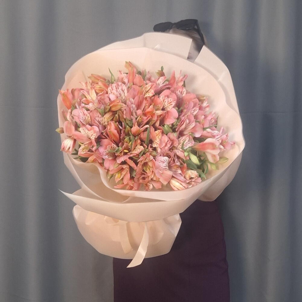 Сезонная альстромерия