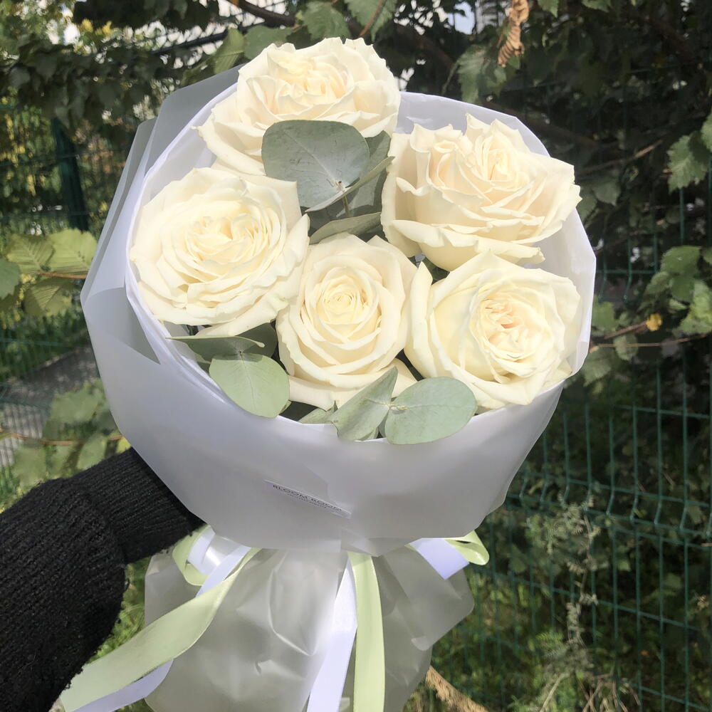 🤍Белые розы букет Bloom Room