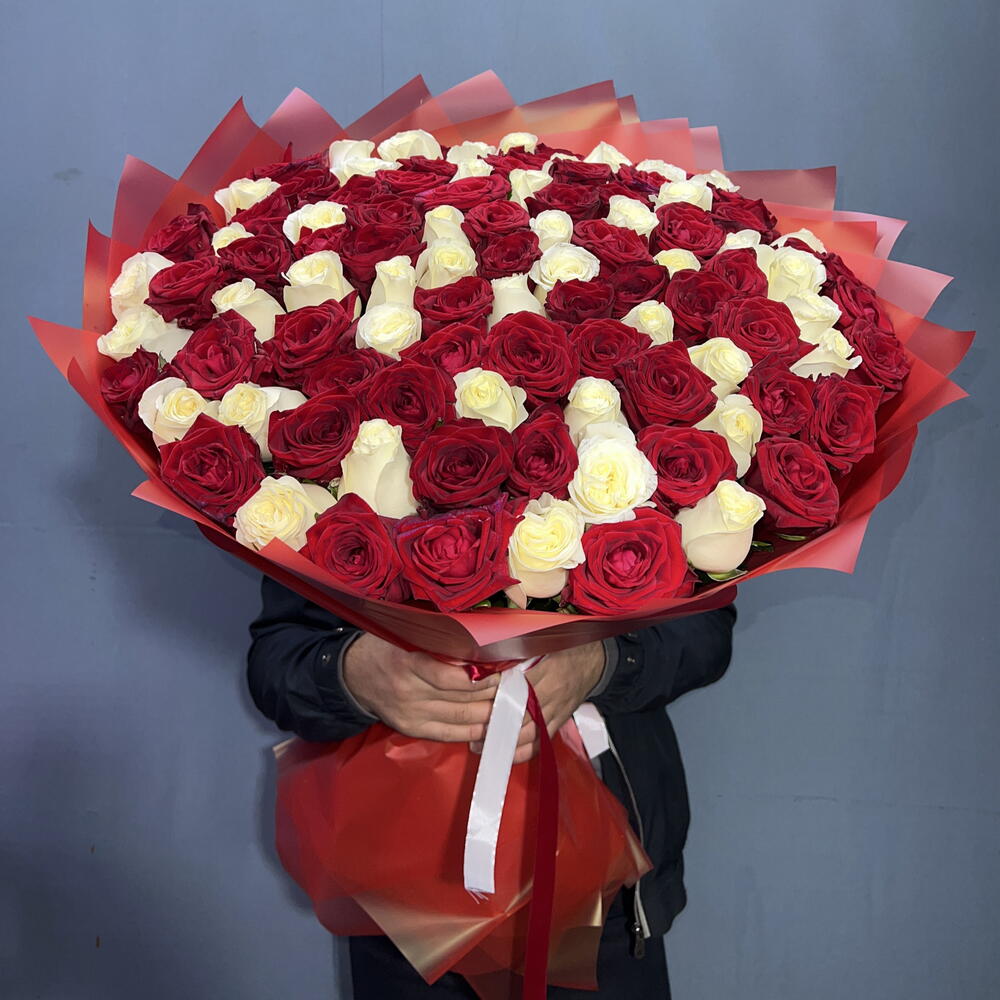 🌹ШИКАРНЫЙ БУКЕТ ИЗ 101 РОЗЫ МИКС: АЛЫЕ ПАРУСА В ОКЕАНЕ ЧИСТОТЫ🌹