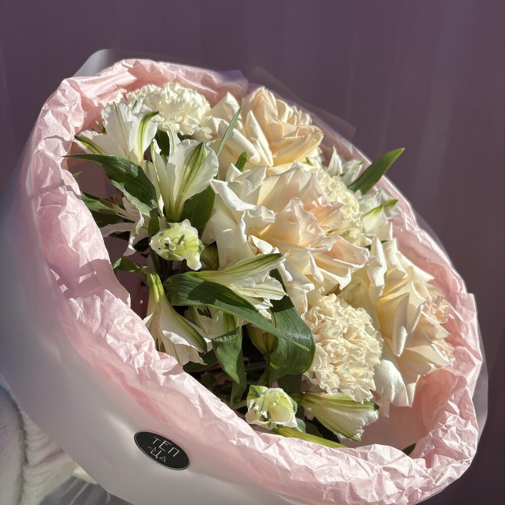 Сборный с розами
